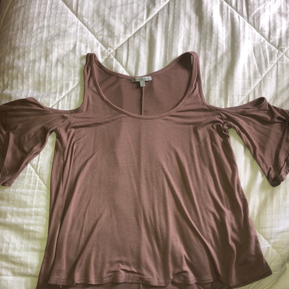 Dressy top, shoulders showing!